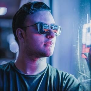 Meet your Posher, Manuel